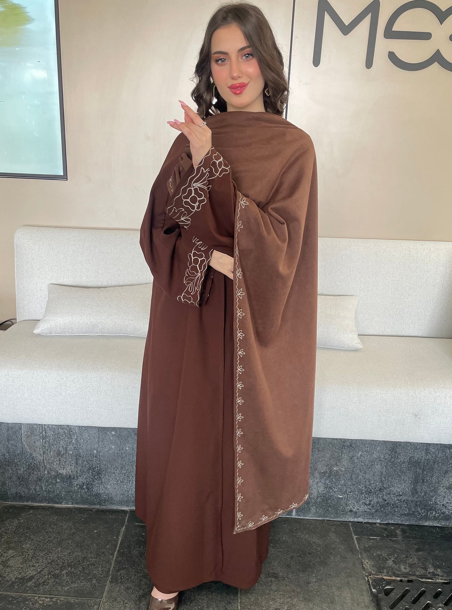 عباية أنيقة