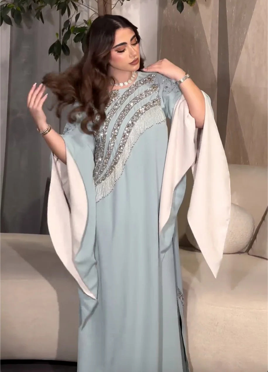 فساتين طويلة لامعة غير رسمية بلون أزرق فاتح بلون سادة