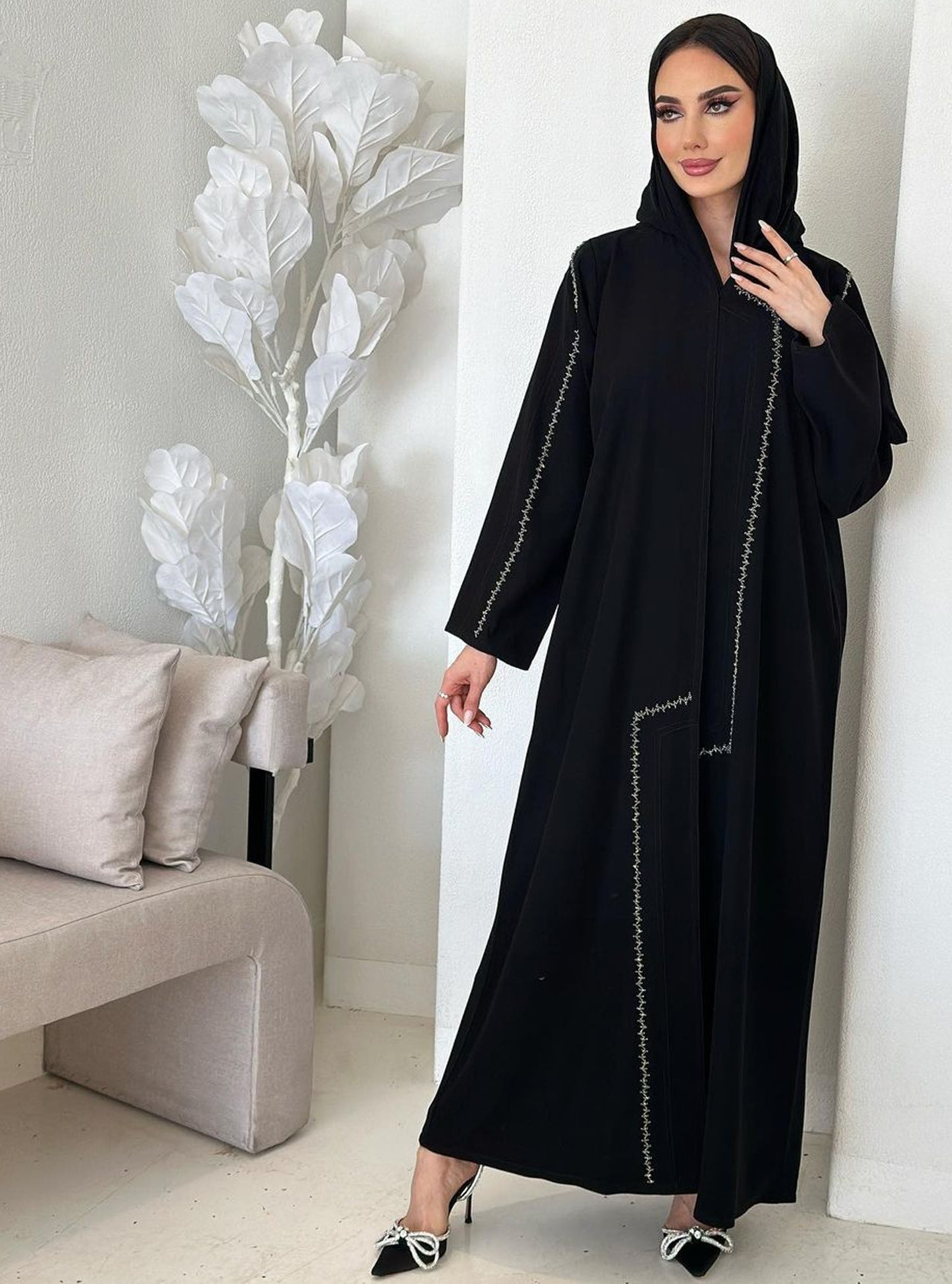 عباية سوداء